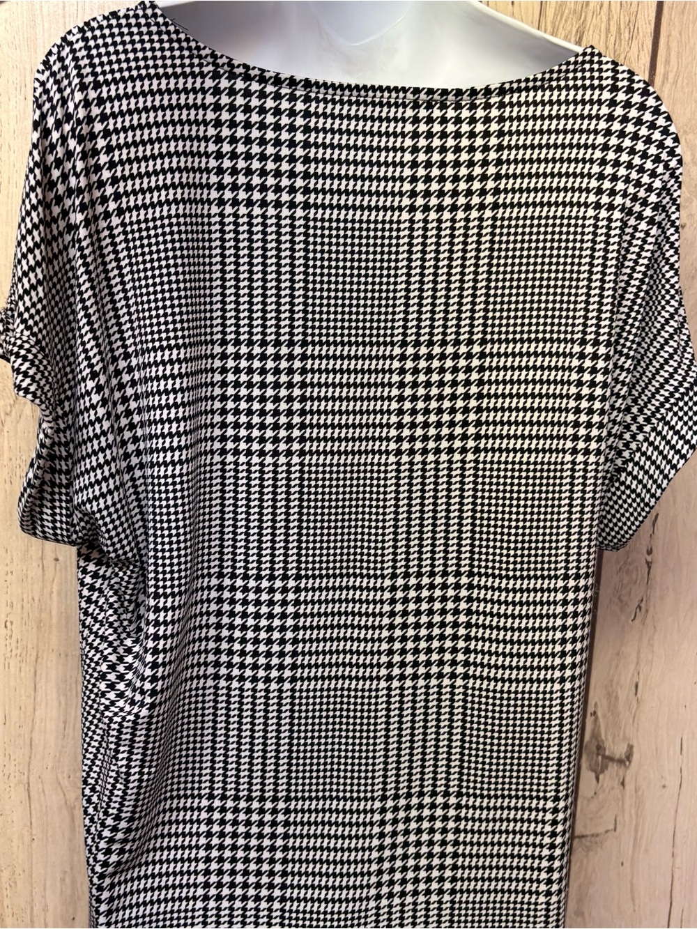 Calvin Klein Black and White Houndstooth Short Sleeve Top - Picture 4 of 7